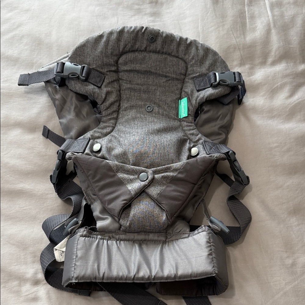 Infantino Flip 4-in-1 convertible carrier
